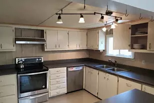 930 Old Halifax Rd, Zebulon, NC 27597 - Photo 7