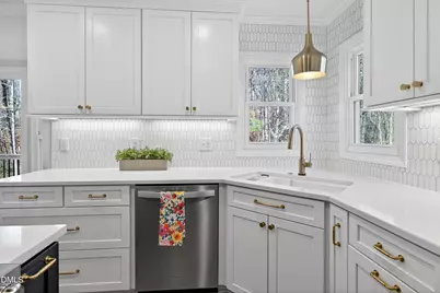 6009 Sweden Drive, Raleigh, NC 27612 - Photo 9