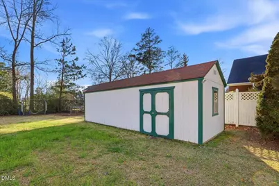 133 Crescent Street, Pine Level, NC 27569 - Photo 7