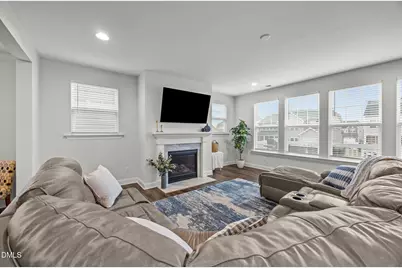 204 Smoky Emerald Way, Holly Springs, NC 27540 - Photo 9