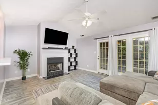 352 Bubble Creek Ct, Fayetteville, NC 28311 - Photo 3