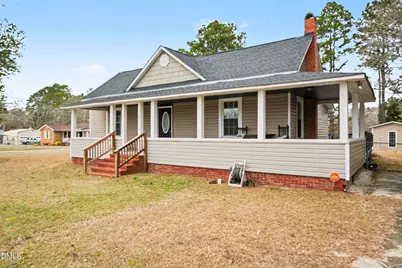 423 E Edinborough Avenue, Raeford, NC 28376 - Photo 29