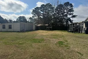 513 Pear St, Kinston, NC 28504 - Photo 11