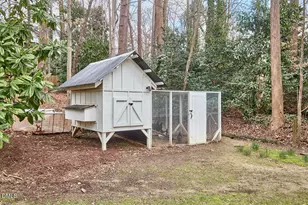 2400 Rockridge Ct, Raleigh, NC 27612 - Photo 47