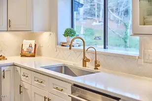 2400 Rockridge Ct, Raleigh, NC 27612 - Photo 21