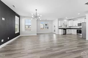 520 Oak Holly Ln, Zebulon, NC 27597 - Photo 9