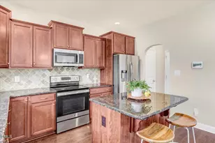 277 Glendale Cir, Sanford, NC 27332 - Photo 15