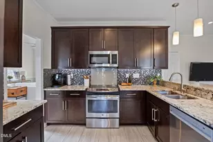 5512 Banwell Pl, Raleigh, NC 27613 - Photo 11