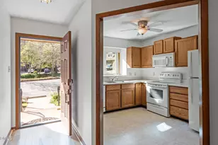 112 Essex Dr, Chapel Hill, NC 27514 - Photo 9