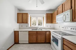 112 Essex Dr, Chapel Hill, NC 27514 - Photo 11