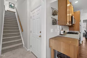 9805 Rockledge Dr, Raleigh, NC 27617 - Photo 15