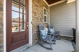 105 Utley Bluffs Dr, Holly Springs, NC 27540 - Photo 3