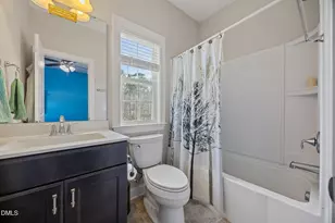 105 Utley Bluffs Dr, Holly Springs, NC 27540 - Photo 37