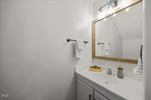 5725 Pool Side Dr, Raleigh, NC 27612 - Photo 9