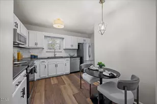 5725 Pool Side Dr, Raleigh, NC 27612 - Photo 3