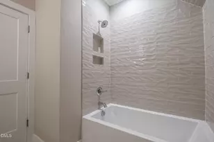 431 Wyndham Dr, Chapel Hill, NC 27516 - Photo 5