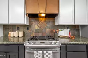 1109 Sourwood Cir, Chapel Hill, NC 27517 - Photo 7