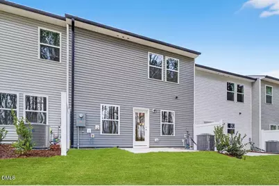 572 Barrington Row Avenue, Zebulon, NC 27597 - Photo 9