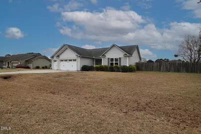 22 Willard Wood Run, Benson, NC 27504 - Photo 3