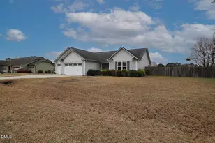 22 Willard Wood Run, Benson, NC 27504 - Photo 3