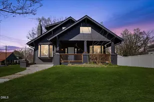 221 Charlotte Ave, Sanford, NC 27330 - Photo 1