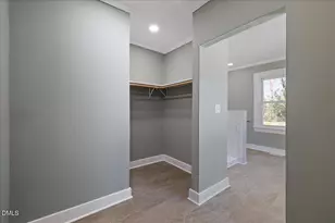 221 Charlotte Ave, Sanford, NC 27330 - Photo 17