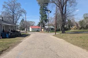 502 E Surles St, Dunn, NC 28334 - Photo 25