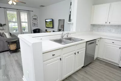 4224 Vienna Crest Drive, Raleigh, NC 27613 - Photo 15