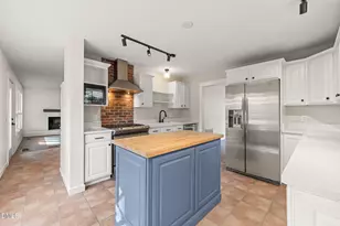 15 Abbey Rd, Chapel Hill, NC 27516 - Photo 13