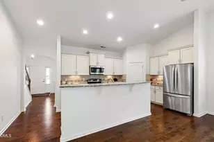 405 Pine Burr St, Fuquay-Varina, NC 27526 - Photo 9