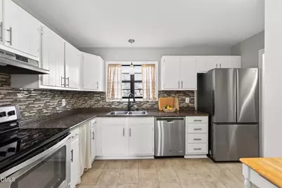 18 Willow Bridge Drive, Durham, NC 27707 - Photo 5