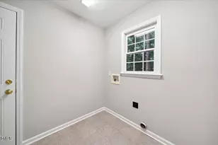 916 Brookhannah Ct, Fuquay-Varina, NC 27526 - Photo 13