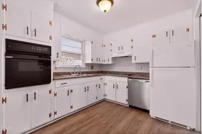 408 Oak Street, Smithfield, NC 27577 - Photo 5