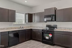 827 Biltmore Dr, Sanford, NC 27332 - Photo 11