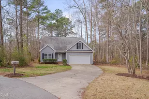 2604 Spring Dr, Raleigh, NC 27610 - Photo 3