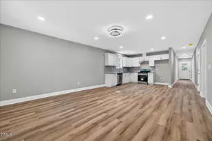 408 S Brevard St, Selma, NC 27576 - Photo 5