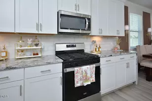 490 Mallard Loop Dr, Clayton, NC 27527 - Photo 9