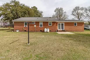 612 E Main St, Mount Olive, NC 28365 - Photo 21
