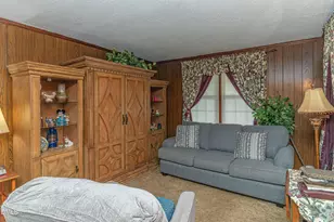 612 E Main St, Mount Olive, NC 28365 - Photo 9