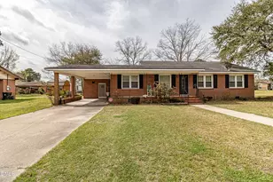 612 E Main St, Mount Olive, NC 28365 - Photo 3