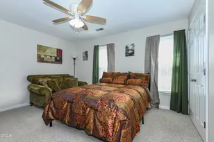 915 Shelby Dr, Greensboro, NC 27409 - Photo 17