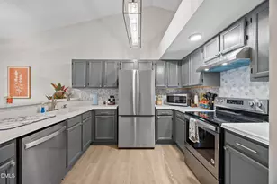 701 Gatehouse Ln, Durham, NC 27707 - Photo 9