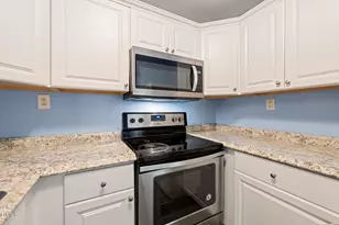500 Umstead Dr, Chapel Hill, NC 27516 - Photo 11