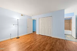 500 Umstead Dr, Chapel Hill, NC 27516 - Photo 17