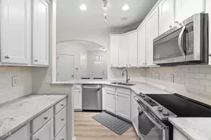 5917 Chivalry Ct, Raleigh, NC 27612 - Photo 9