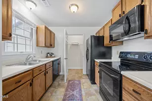 2610 Hitchcock Dr, Durham, NC 27705 - Photo 7