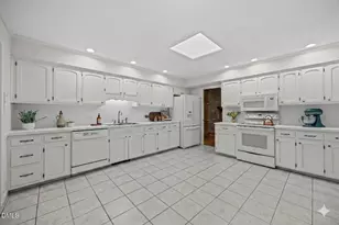 4300 Edgehill Ct, Raleigh, NC 27612 - Photo 11
