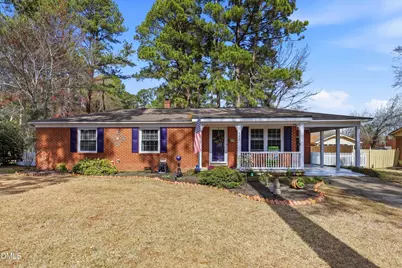 105 E Stevens Street, Smithfield, NC 27577 - Photo 1