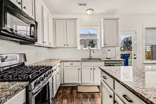 227 Buck Johnson St, Fuquay Varina, NC 27526 - Photo 9