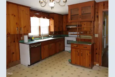 301 W Gannon Avenue, Zebulon, NC 27597 - Photo 13